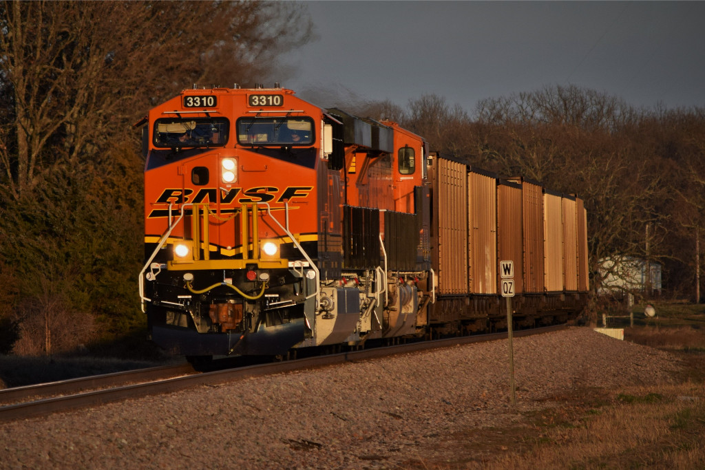 BNSF 3310 North